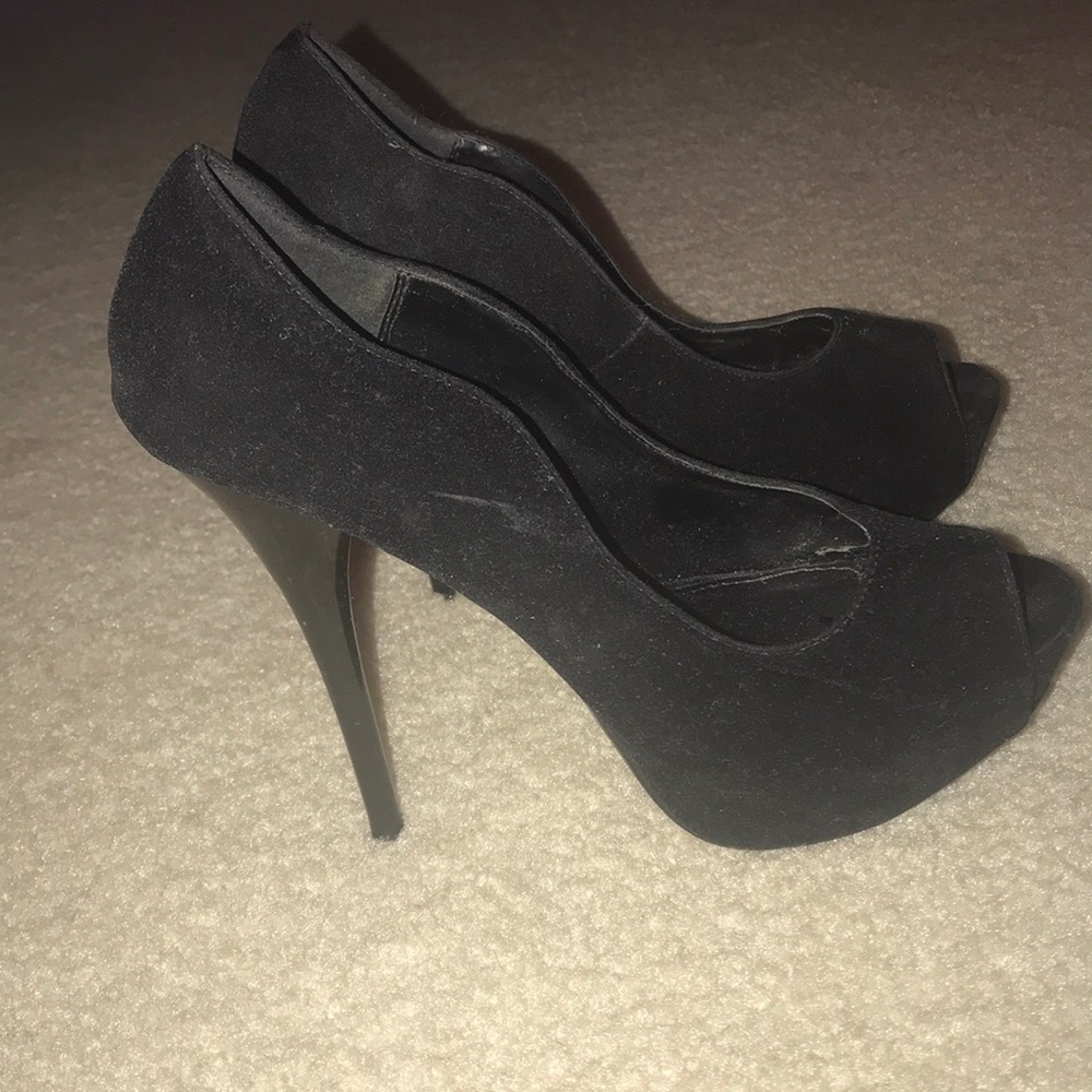Black heels!!!